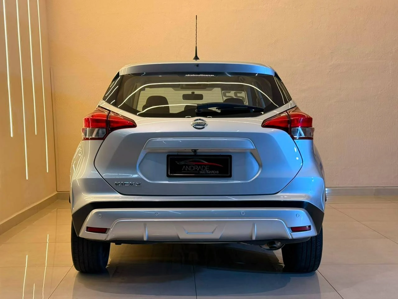 NISSAN KICKS