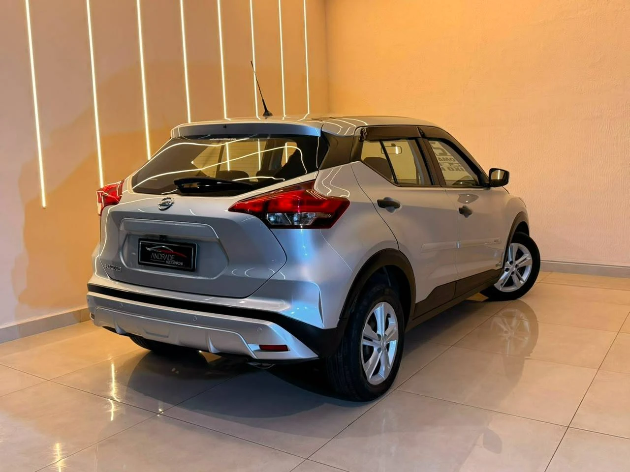 NISSAN KICKS