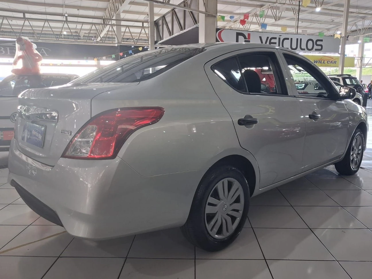 NISSAN VERSA