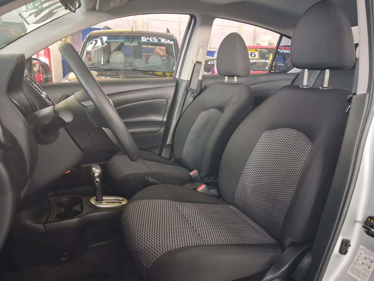 NISSAN VERSA