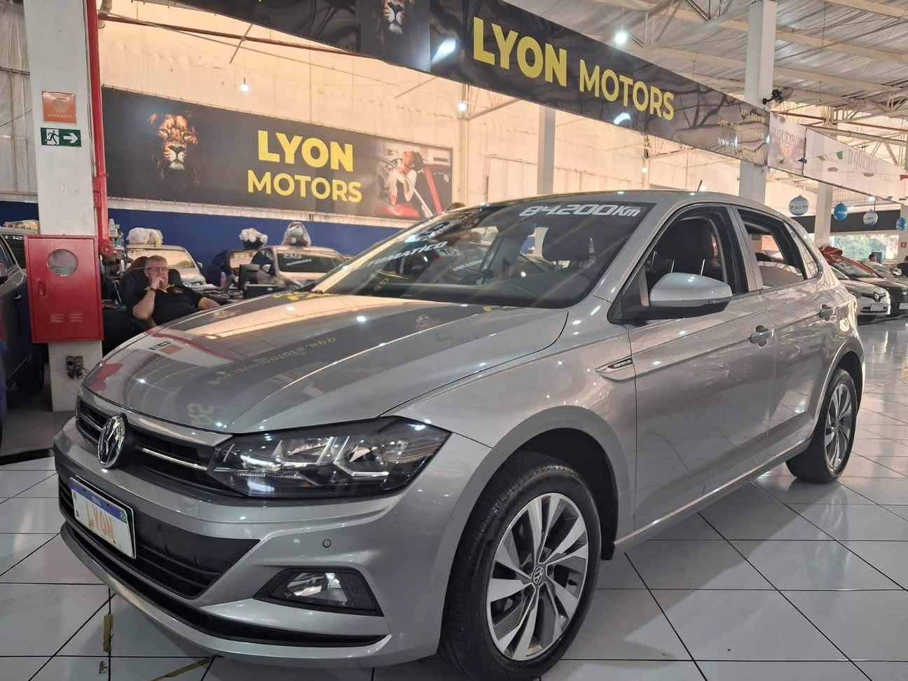 VOLKSWAGEN POLO