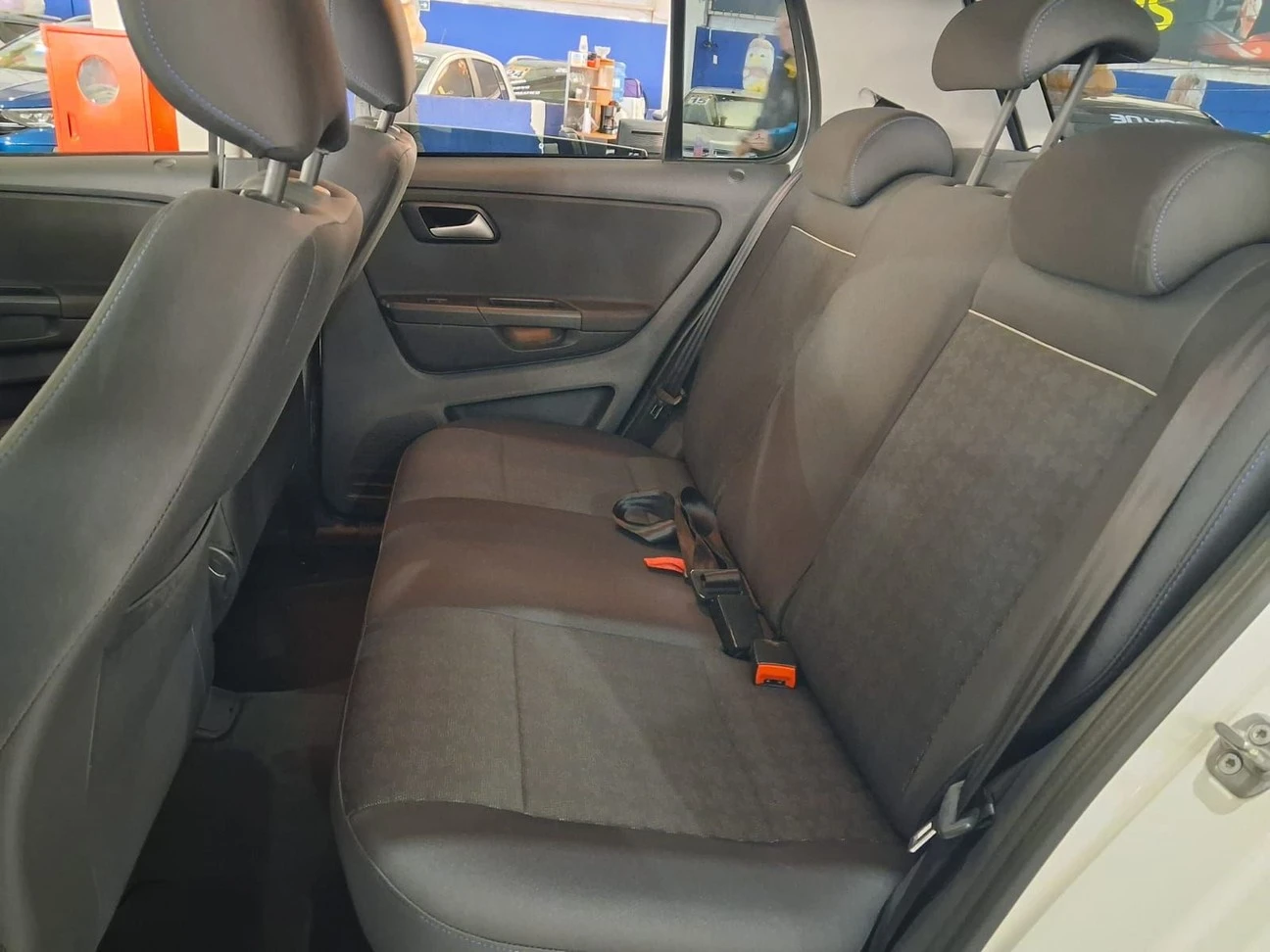 VOLKSWAGEN FOX