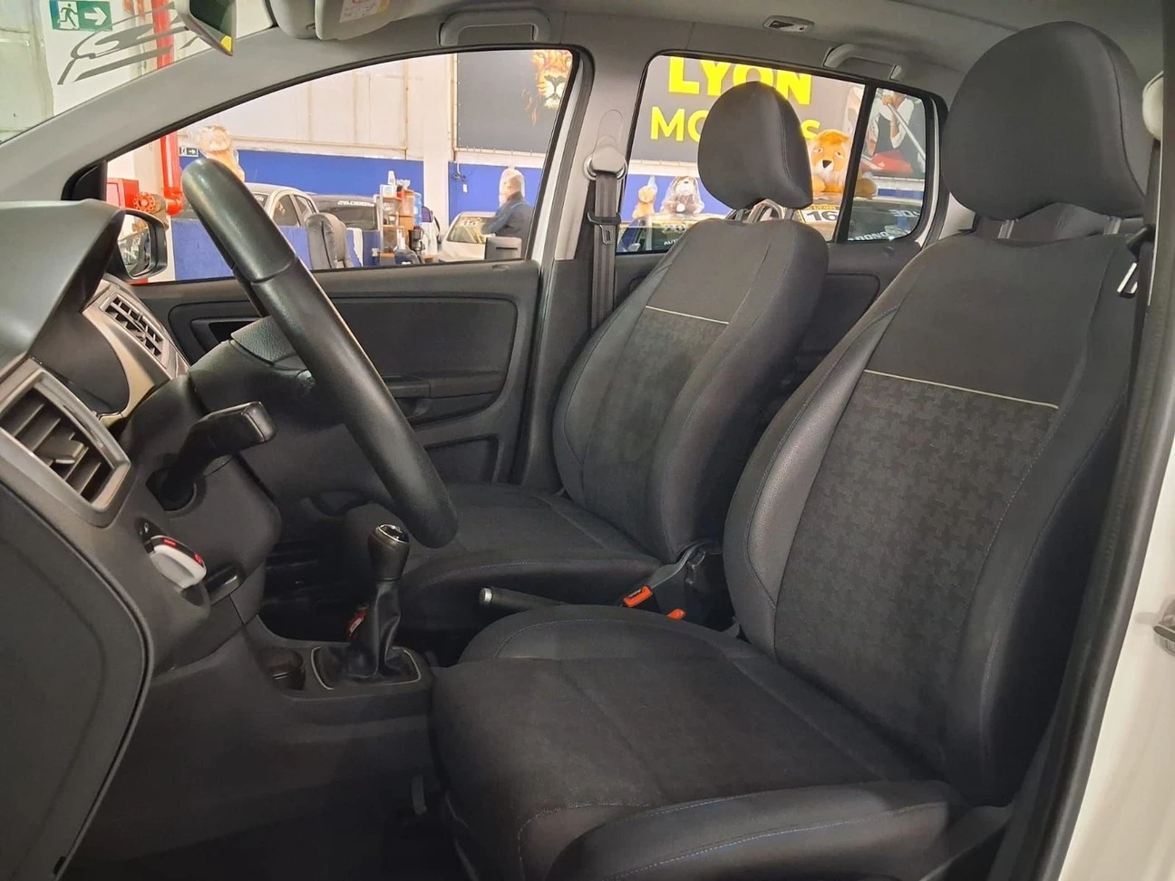VOLKSWAGEN FOX