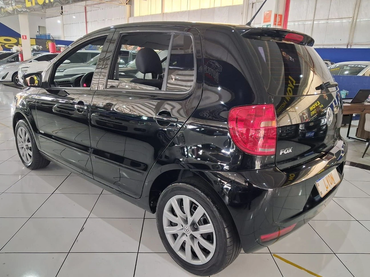 VOLKSWAGEN FOX
