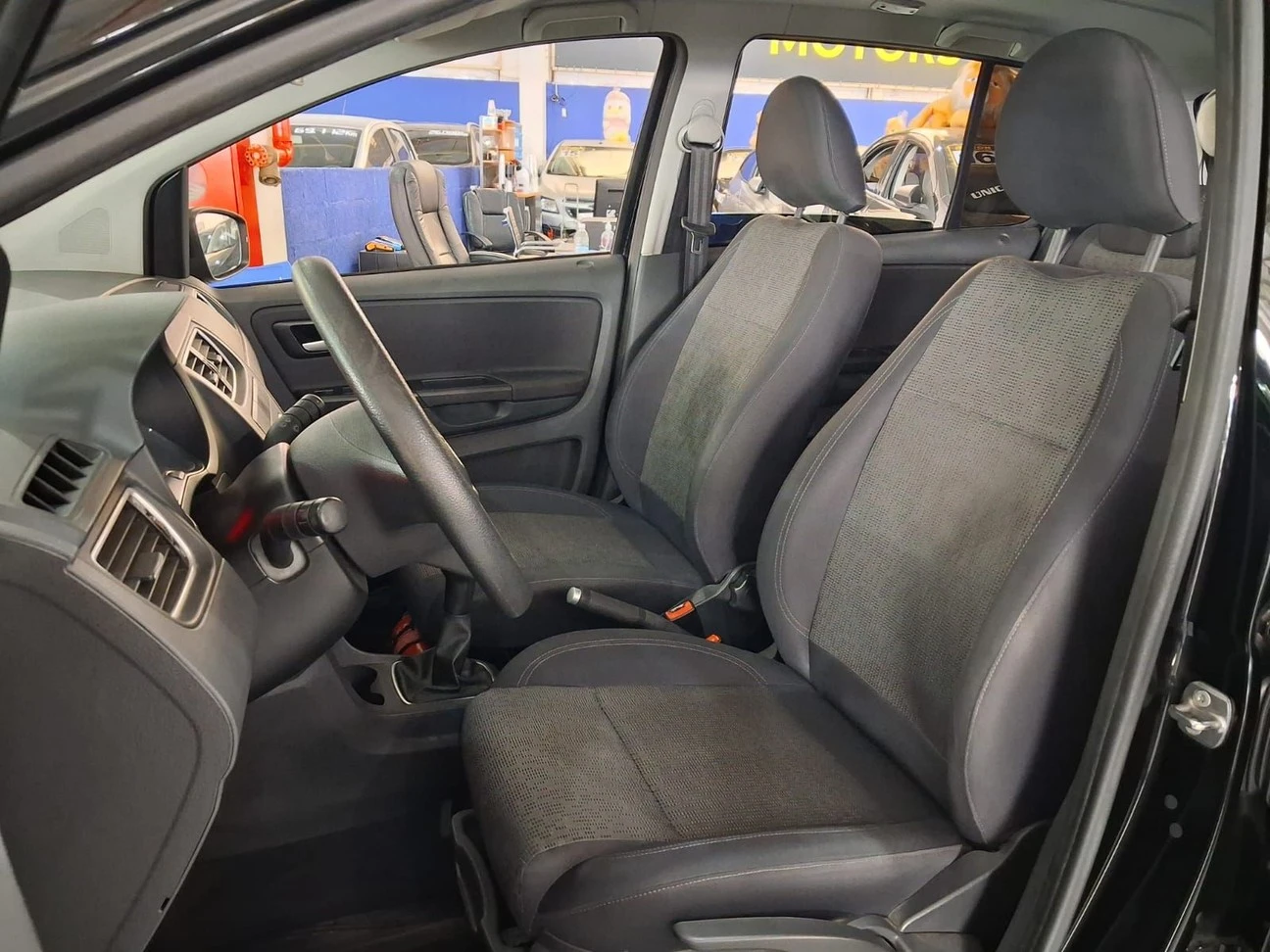 VOLKSWAGEN FOX