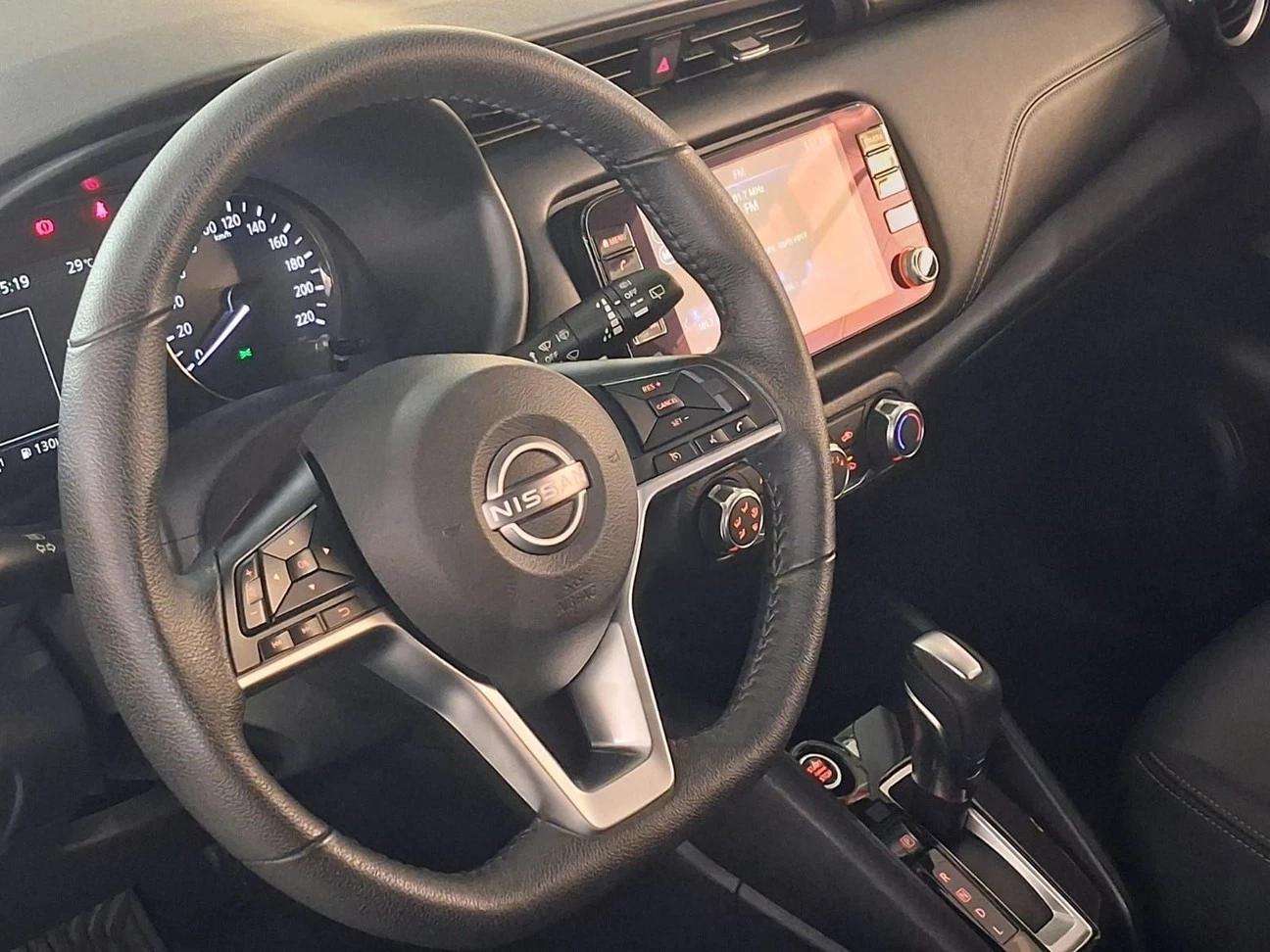 NISSAN KICKS