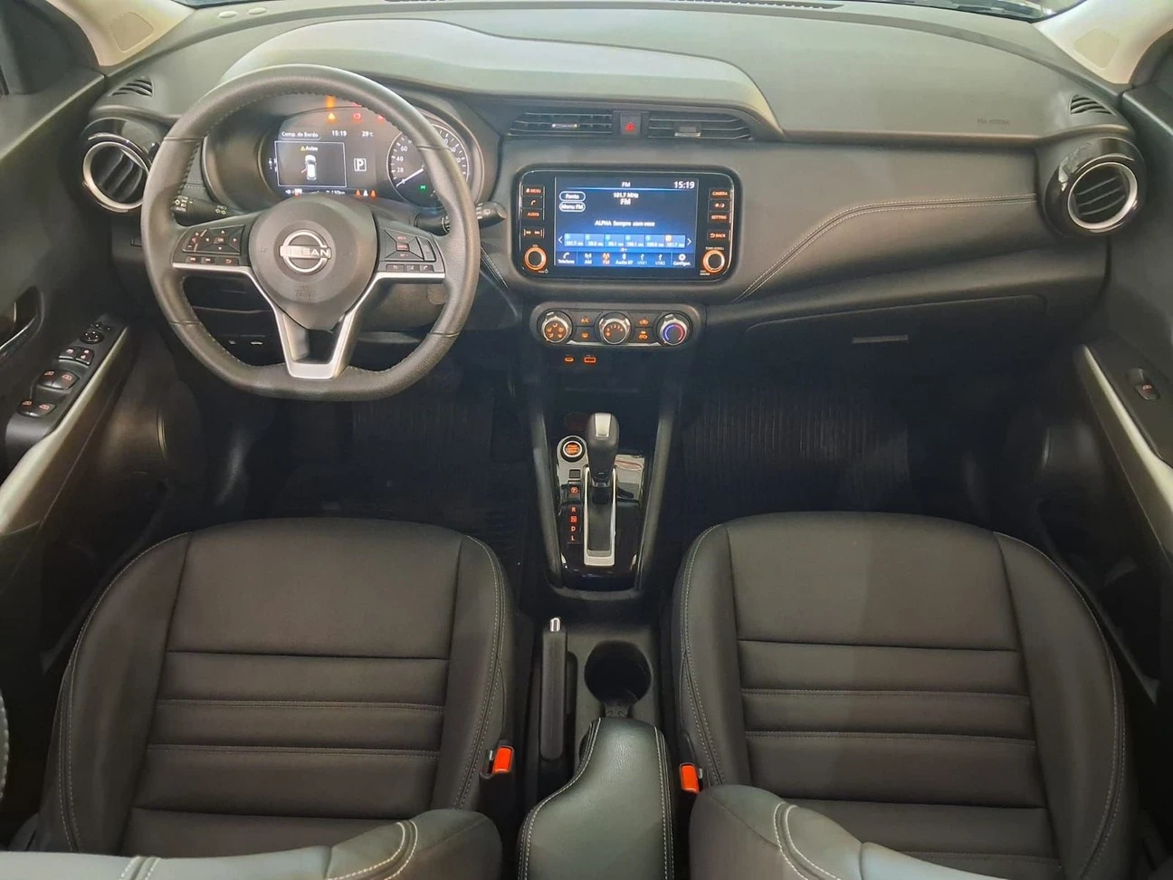 NISSAN KICKS