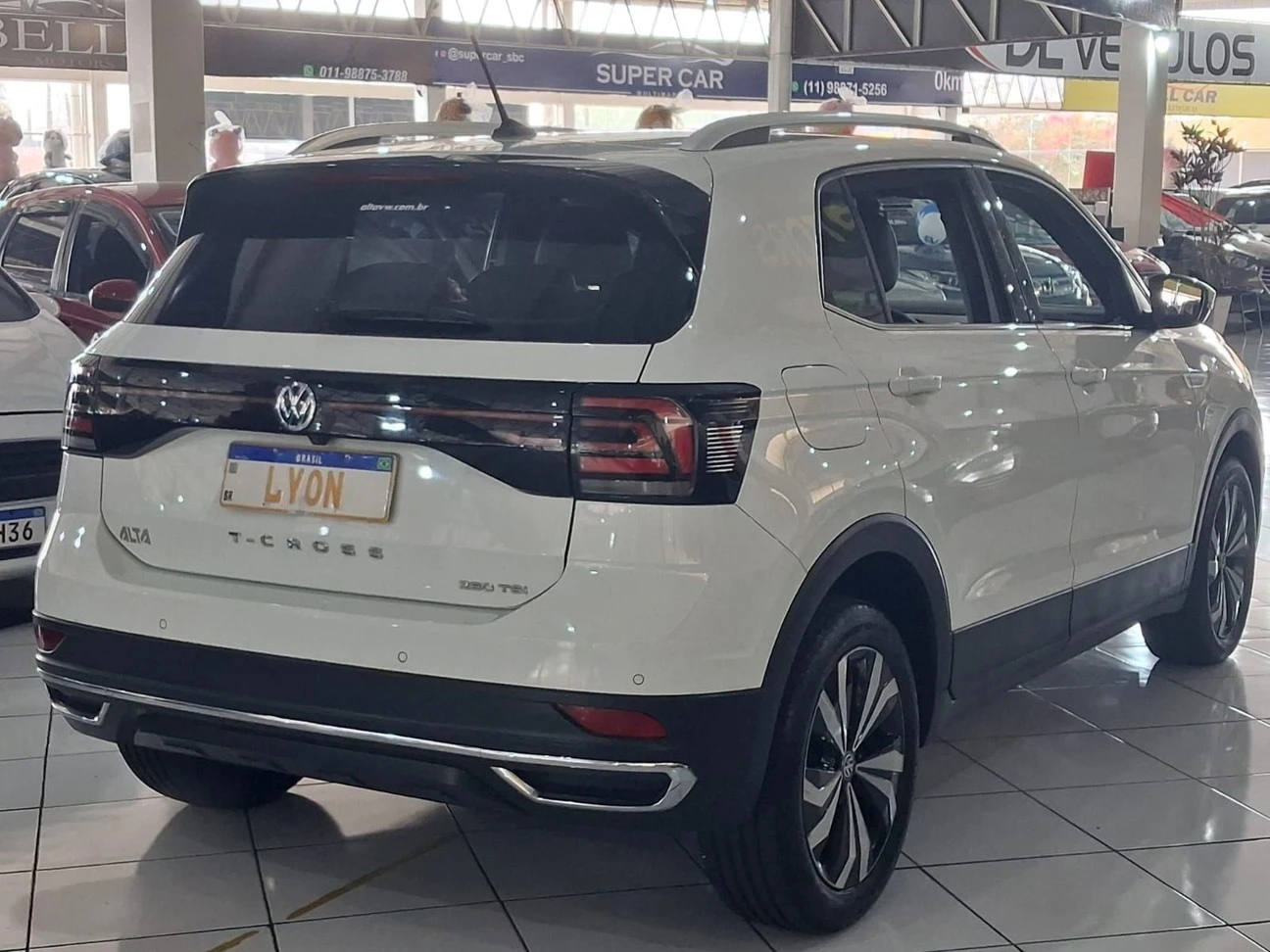 VOLKSWAGEN T-CROSS