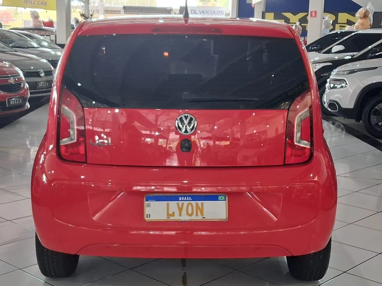 VOLKSWAGEN UP