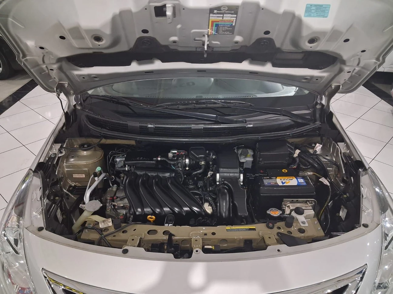 NISSAN VERSA