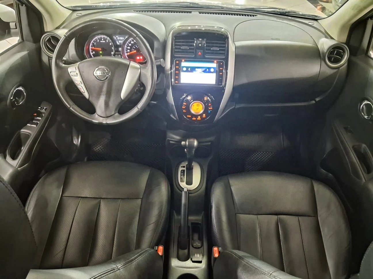 NISSAN VERSA