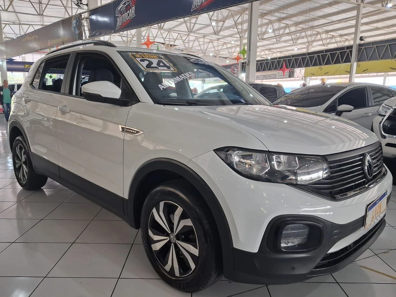 VOLKSWAGEN T-CROSS