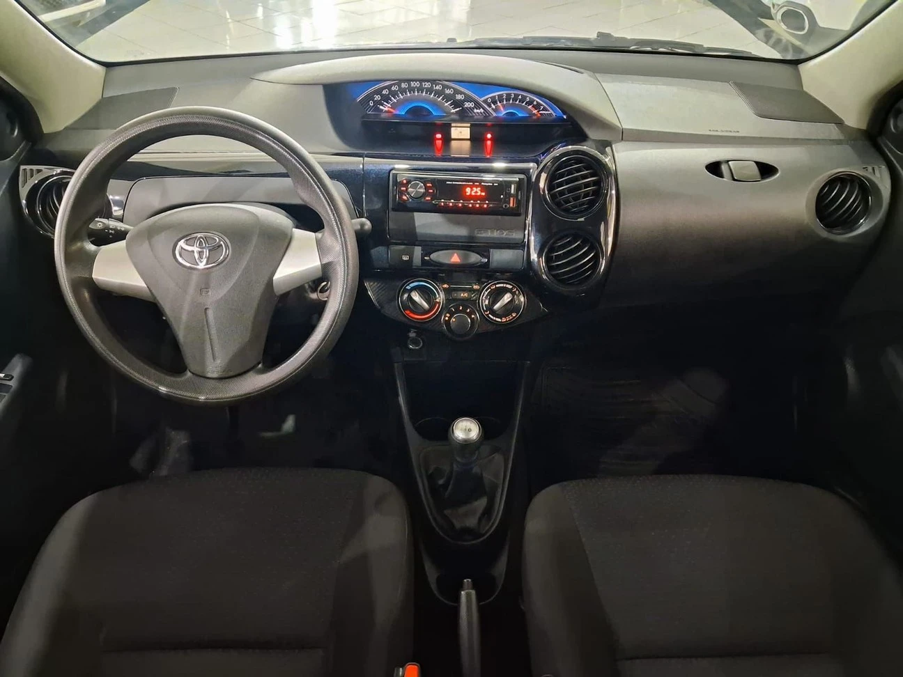 TOYOTA ETIOS