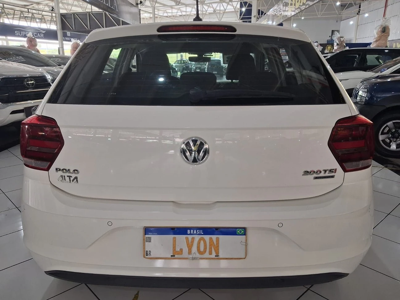 VOLKSWAGEN POLO