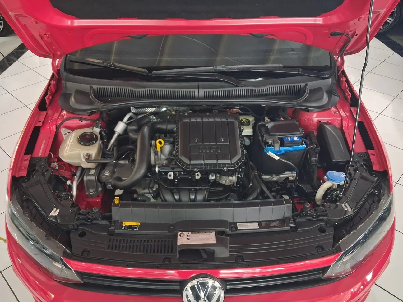 VOLKSWAGEN POLO