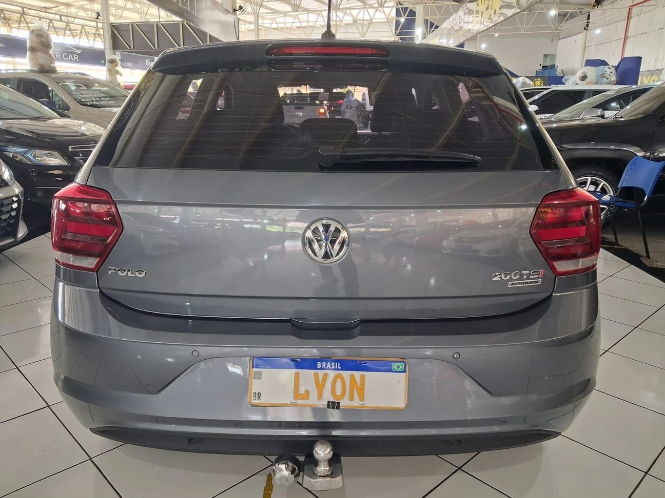VOLKSWAGEN POLO