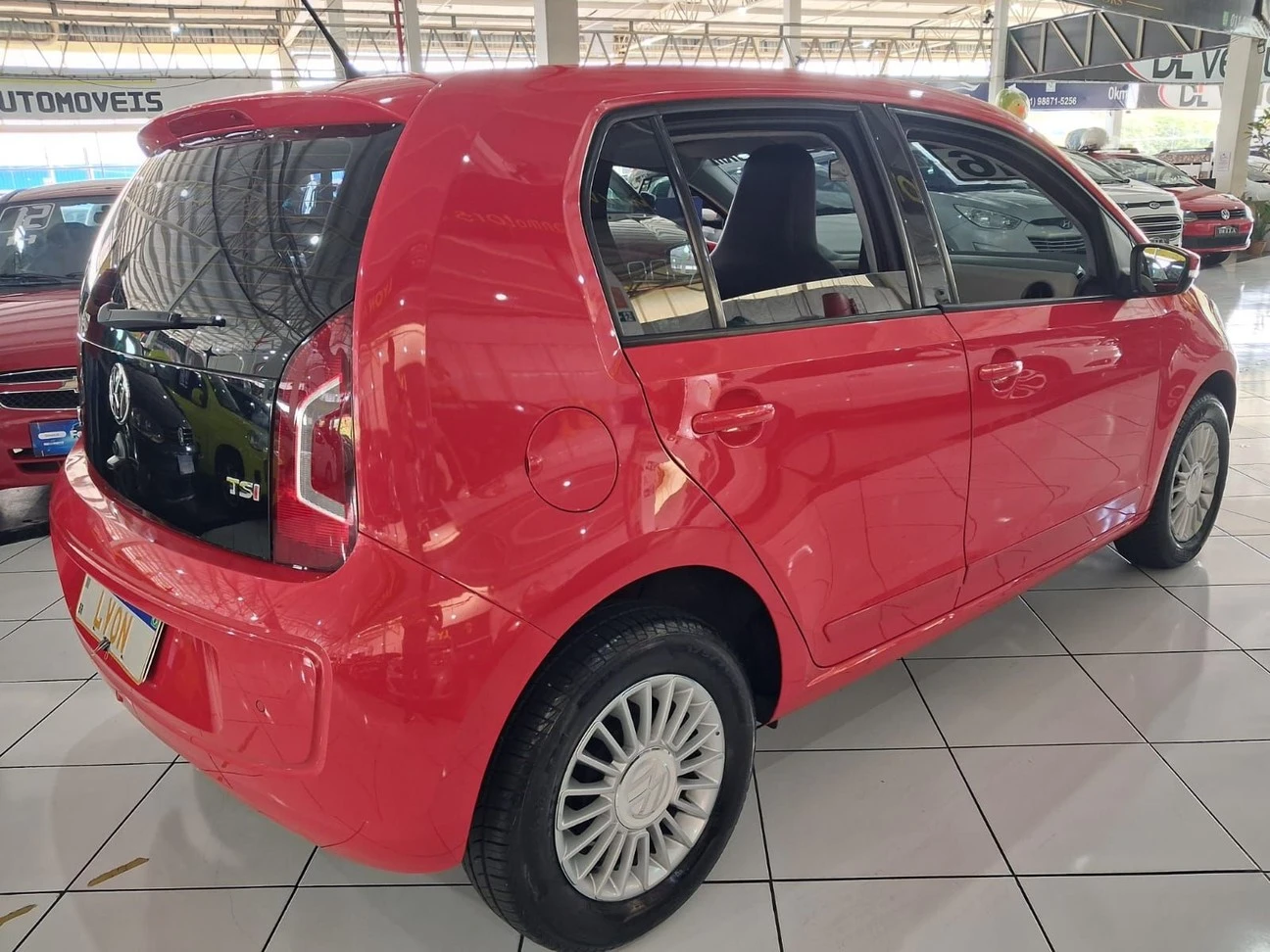 VOLKSWAGEN UP