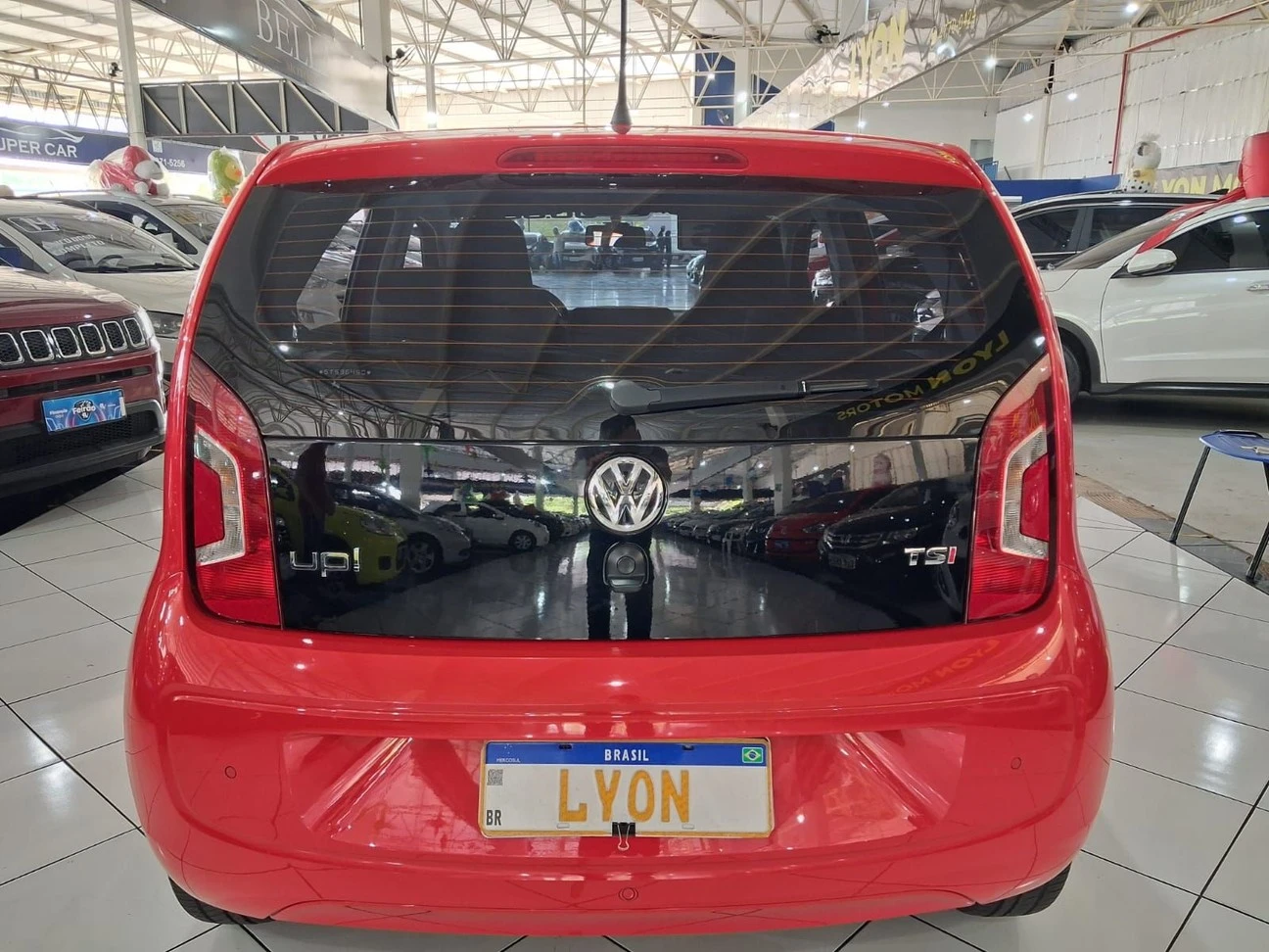 VOLKSWAGEN UP