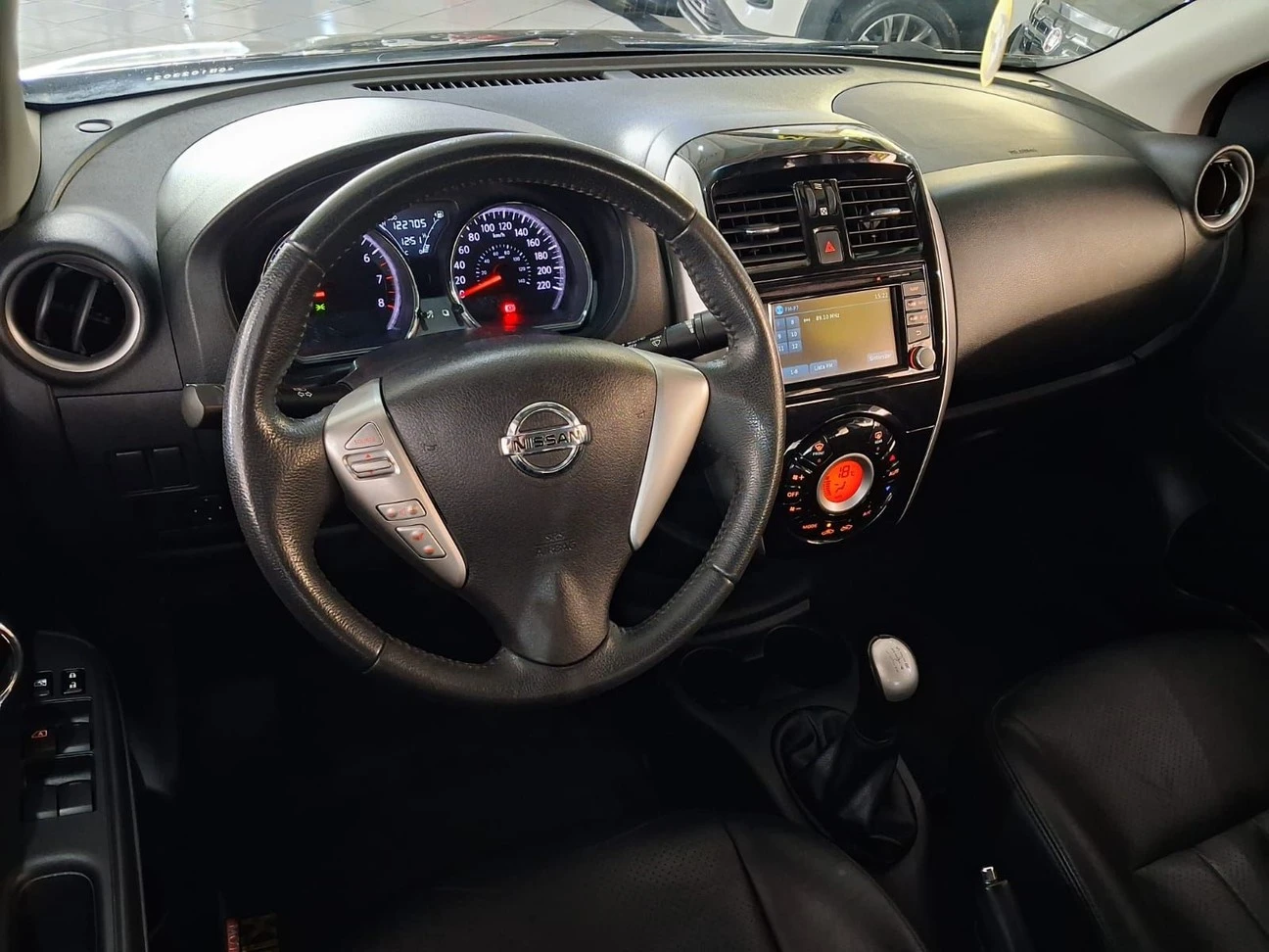 NISSAN VERSA