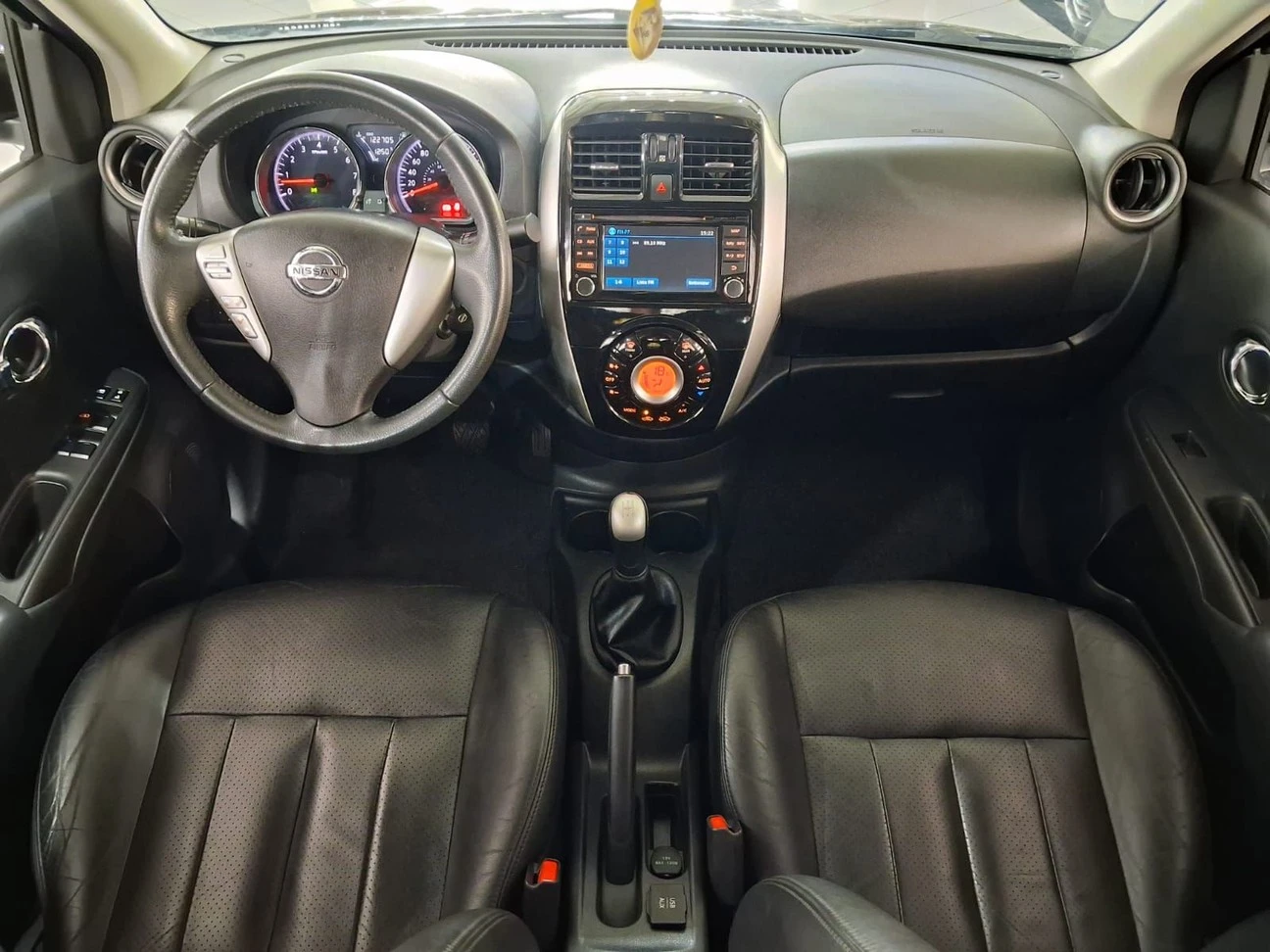 NISSAN VERSA