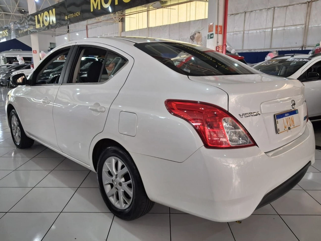 NISSAN VERSA