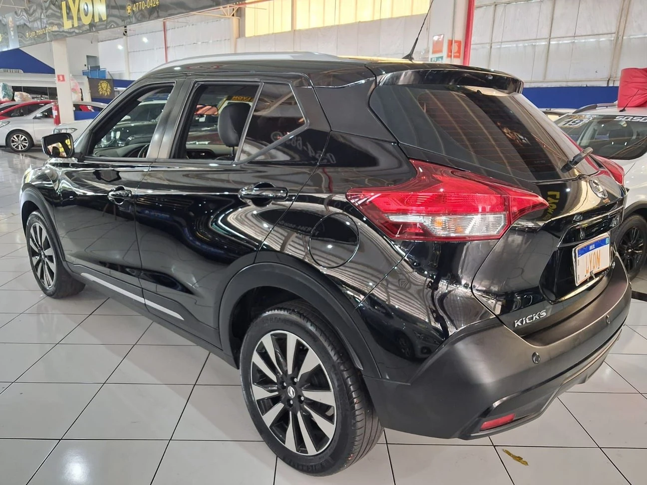 NISSAN KICKS