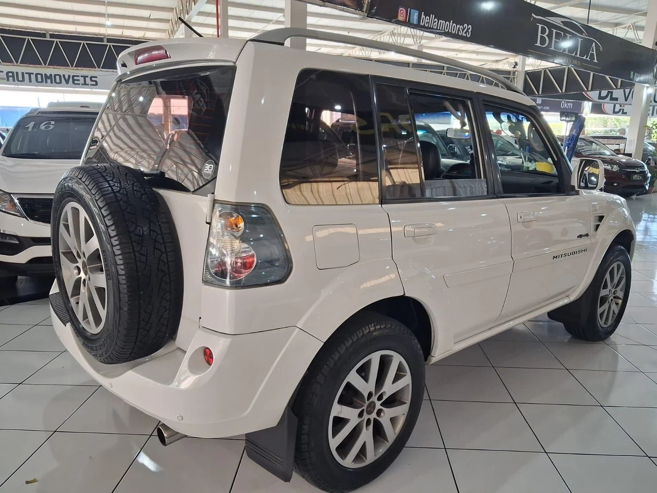 MITSUBISHI PAJERO TR4