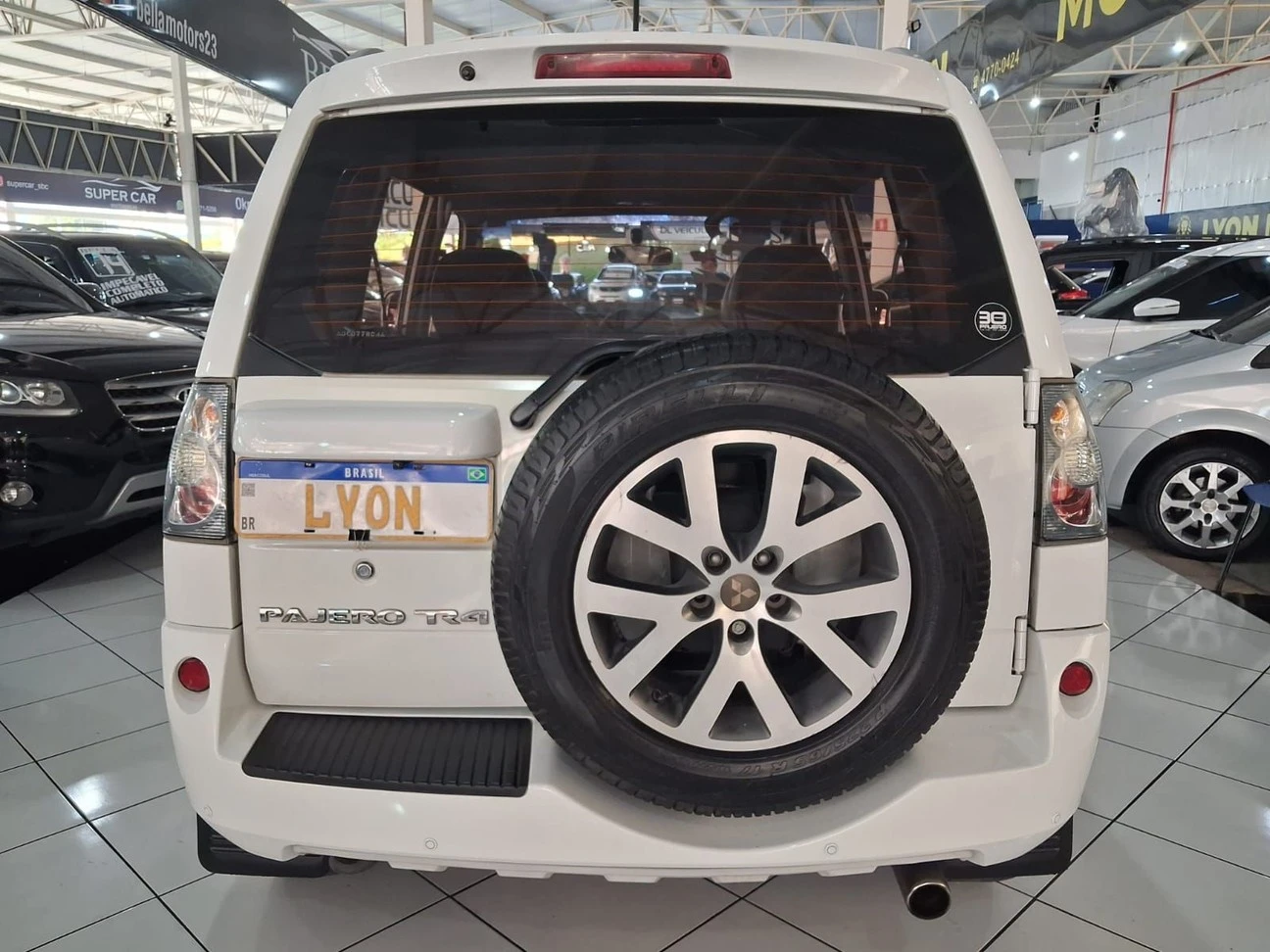 MITSUBISHI PAJERO TR4