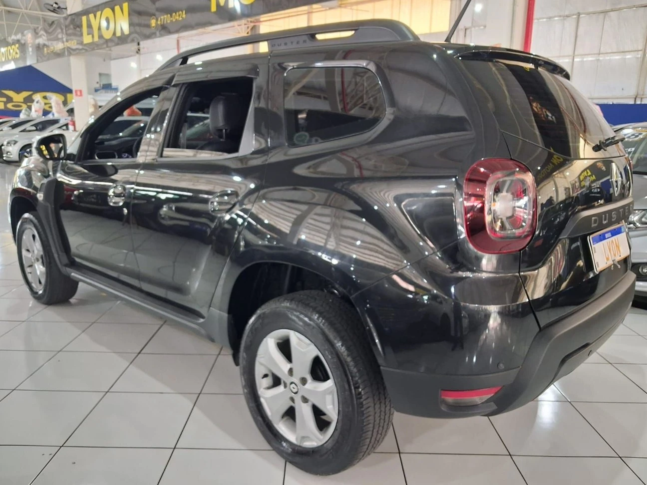 RENAULT DUSTER