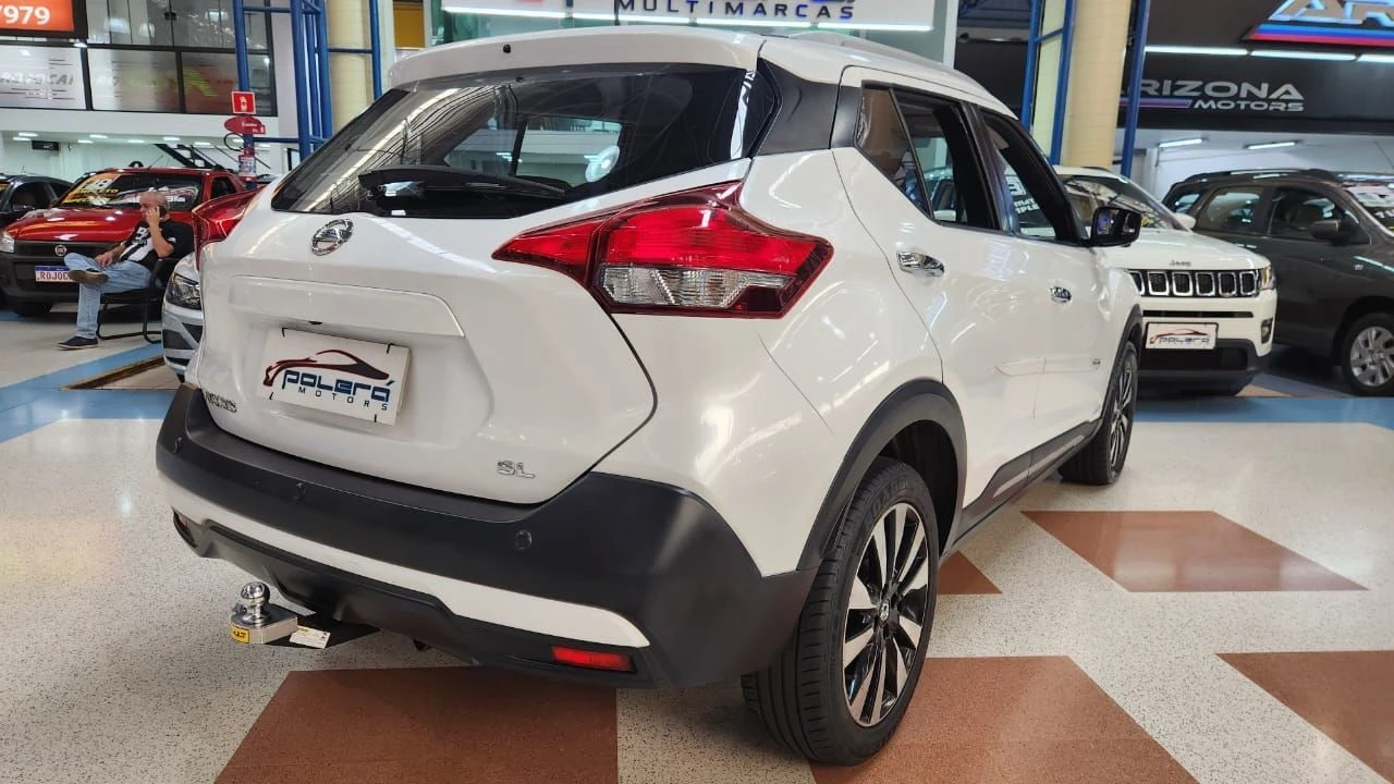 NISSAN KICKS