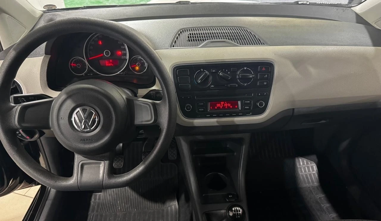 VOLKSWAGEN UP