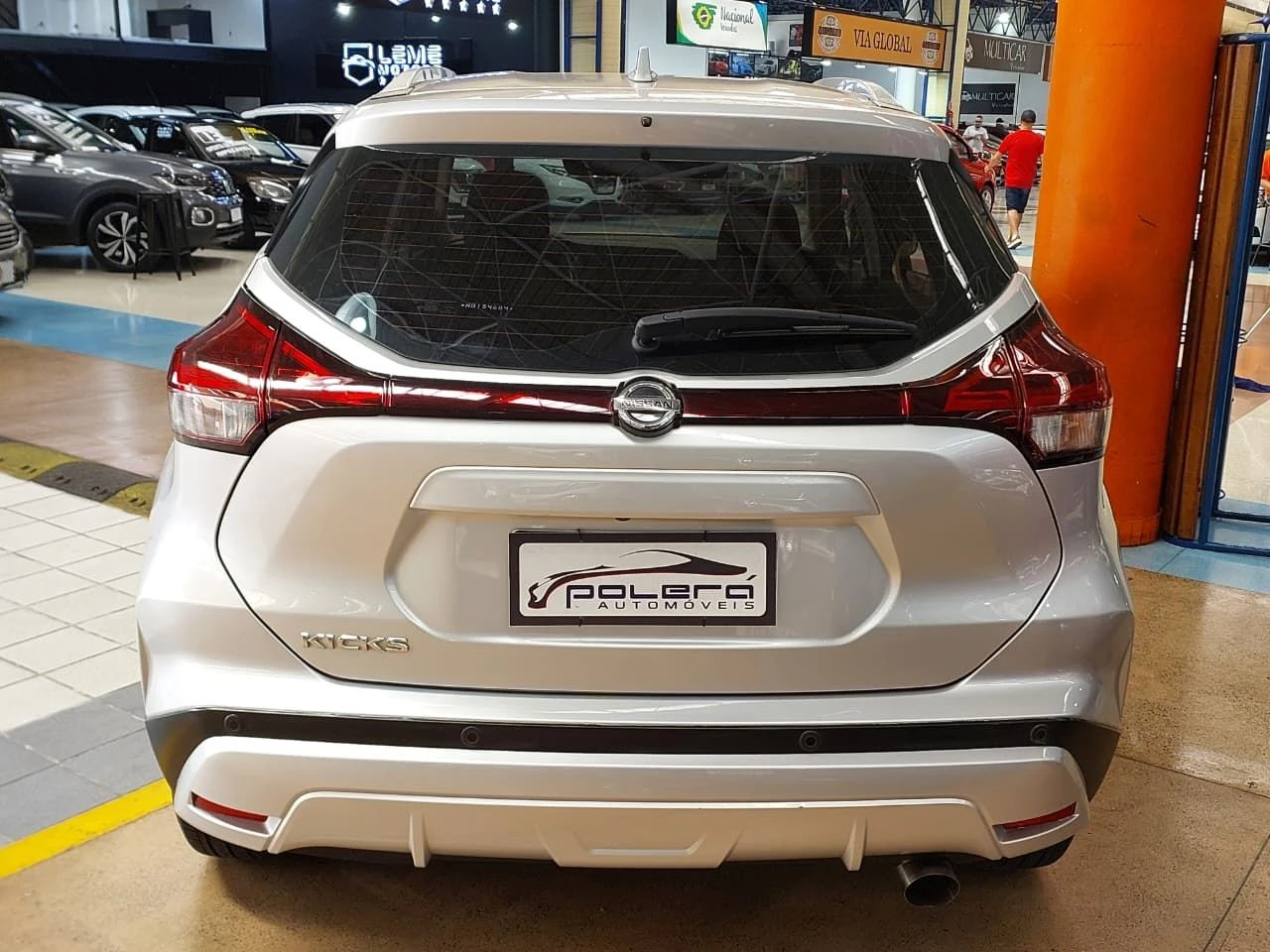 NISSAN KICKS