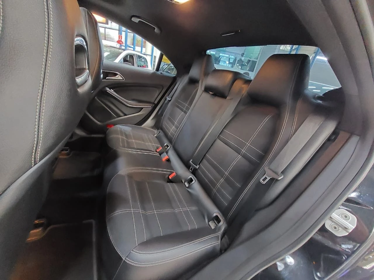 MERCEDES-BENZ CLA 200