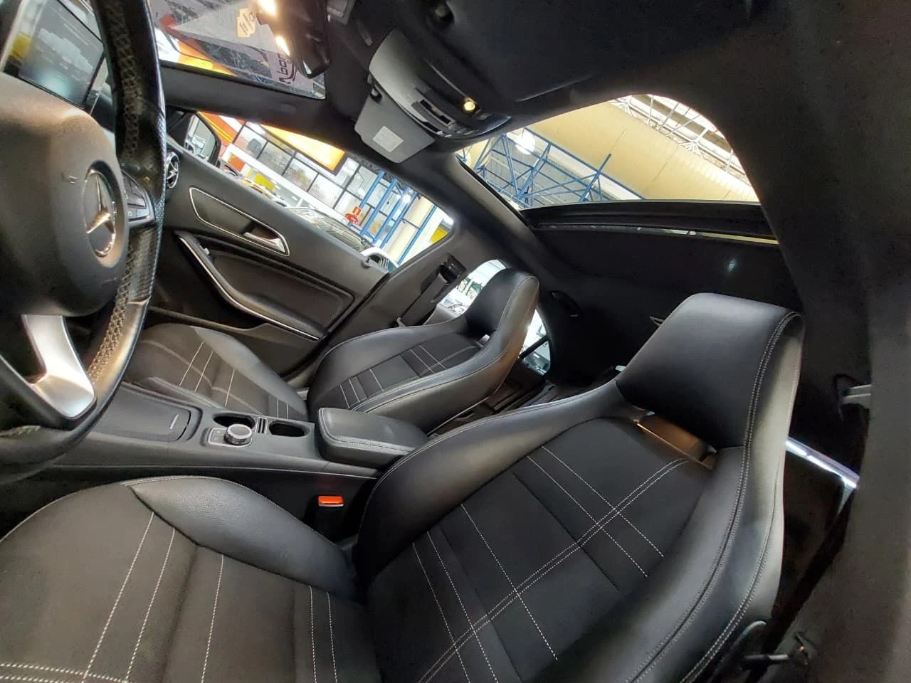 MERCEDES-BENZ CLA 200