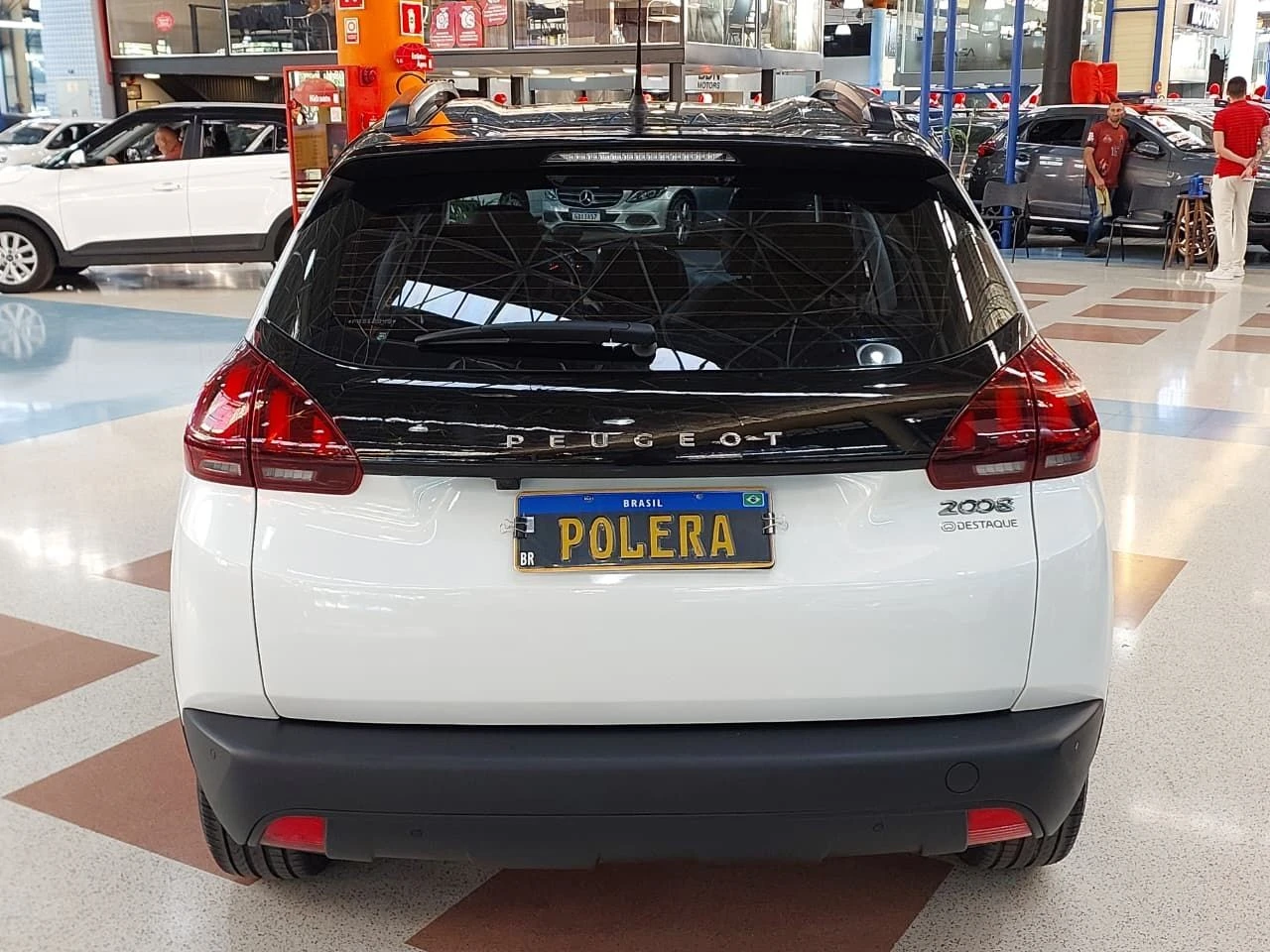 PEUGEOT 2008