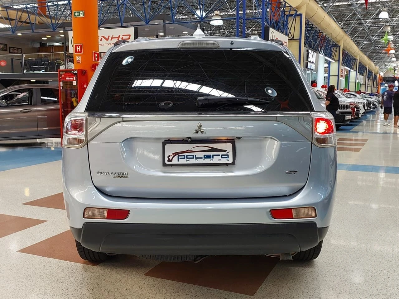 MITSUBISHI OUTLANDER