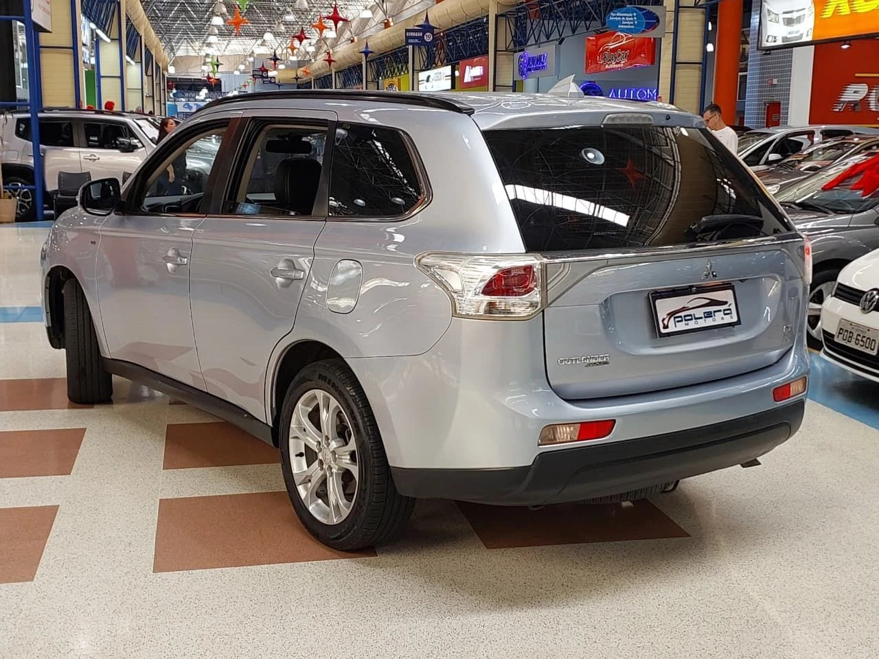 MITSUBISHI OUTLANDER