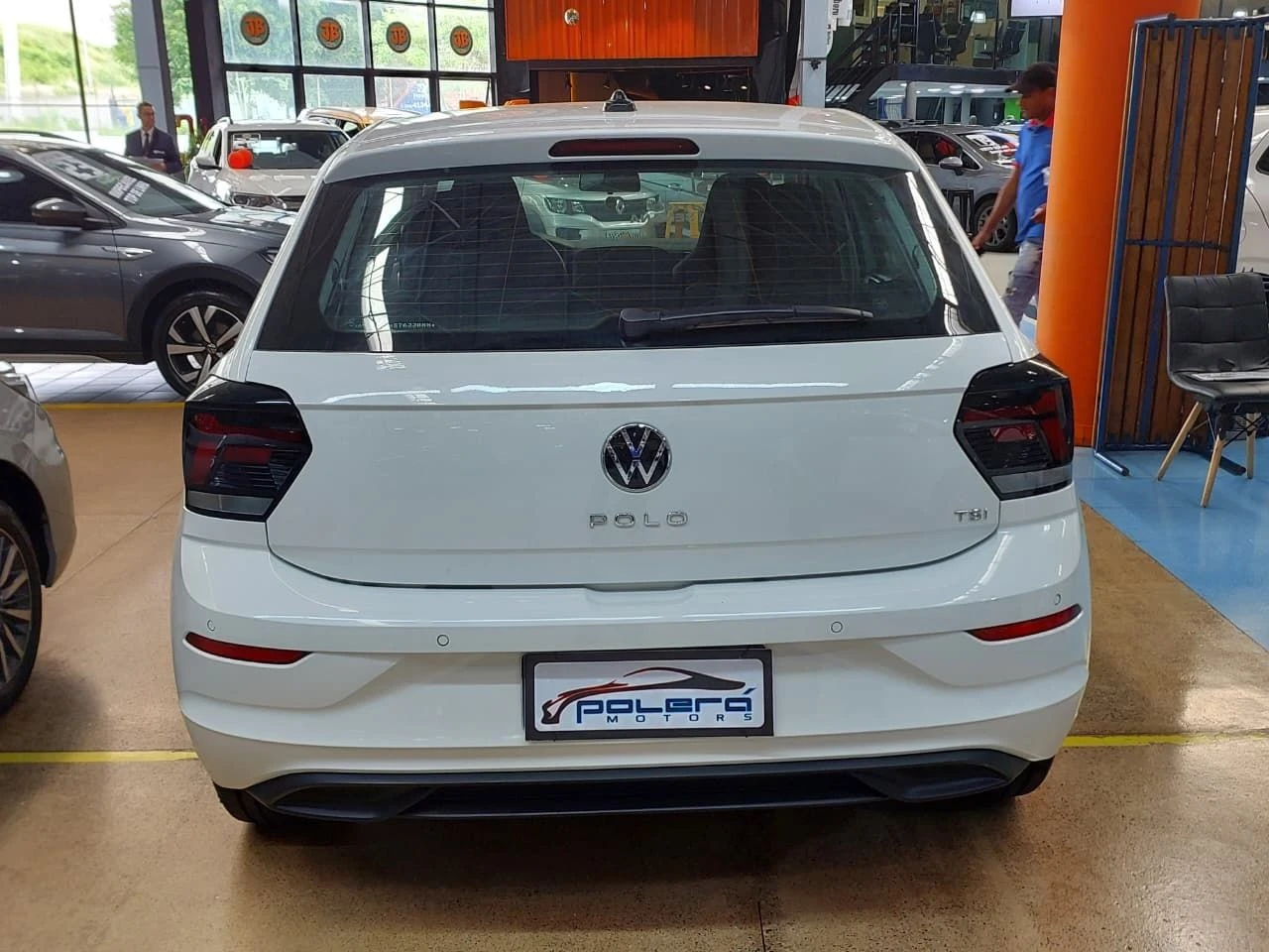 VOLKSWAGEN POLO