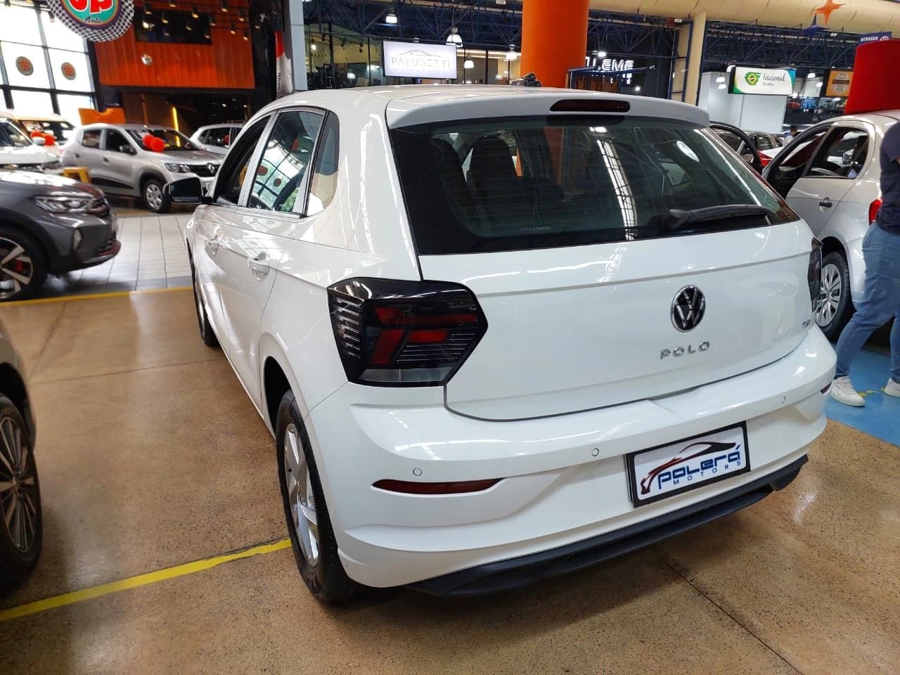 VOLKSWAGEN POLO