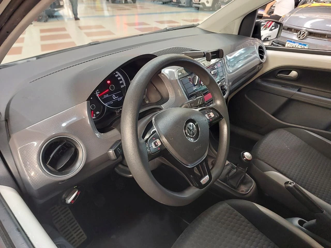 VOLKSWAGEN CROSS UP