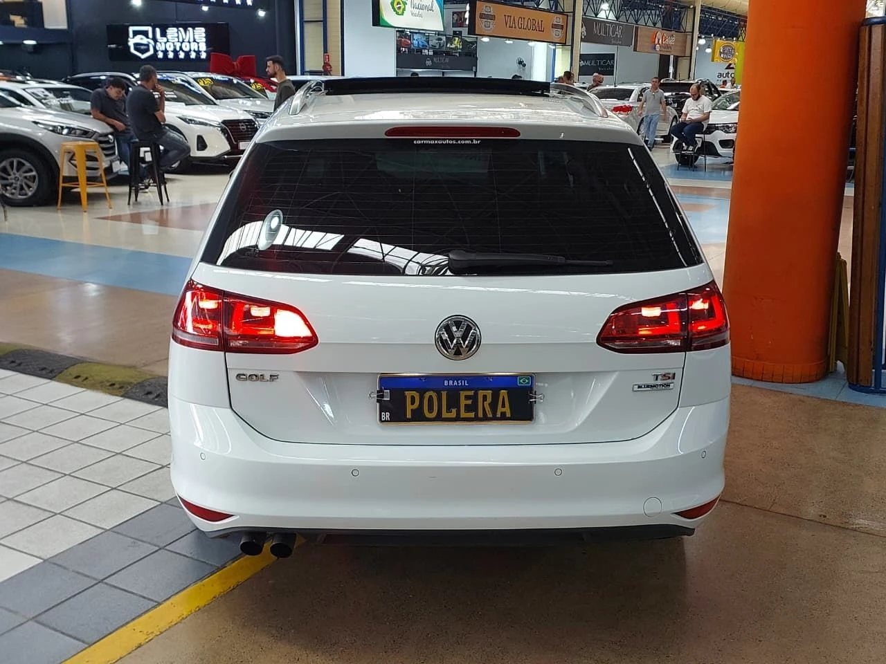 VOLKSWAGEN GOLF