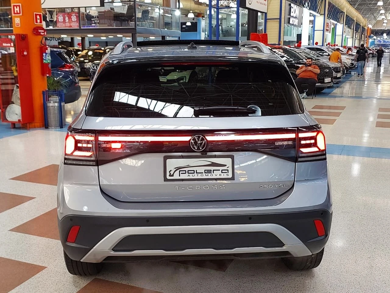VOLKSWAGEN T-CROSS
