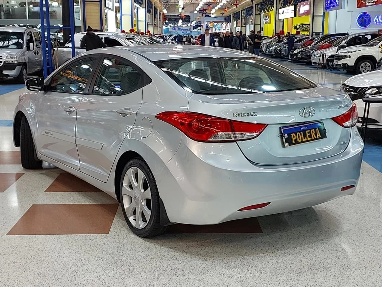 HYUNDAI ELANTRA