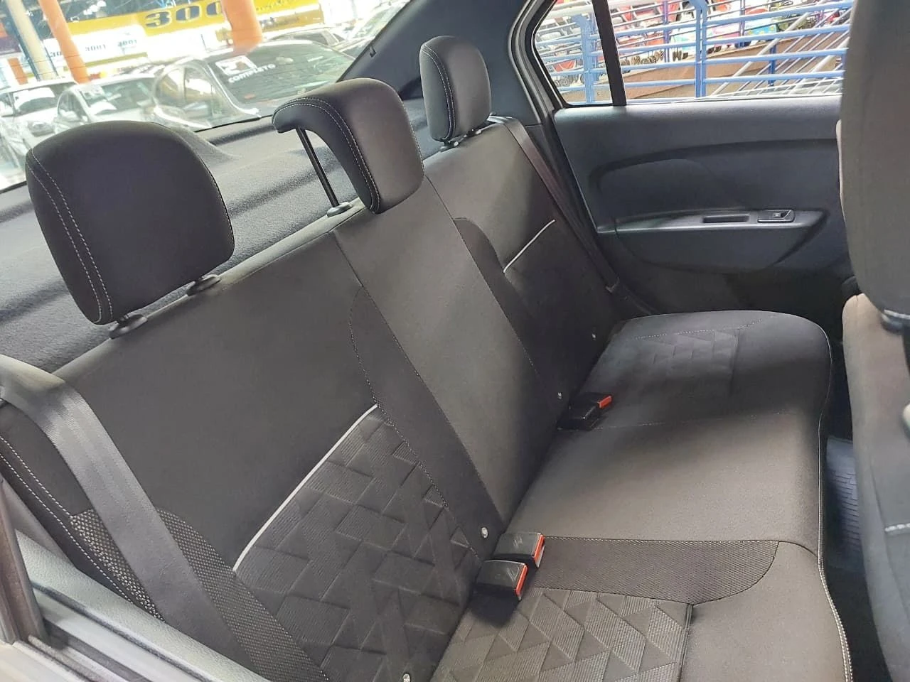 RENAULT LOGAN