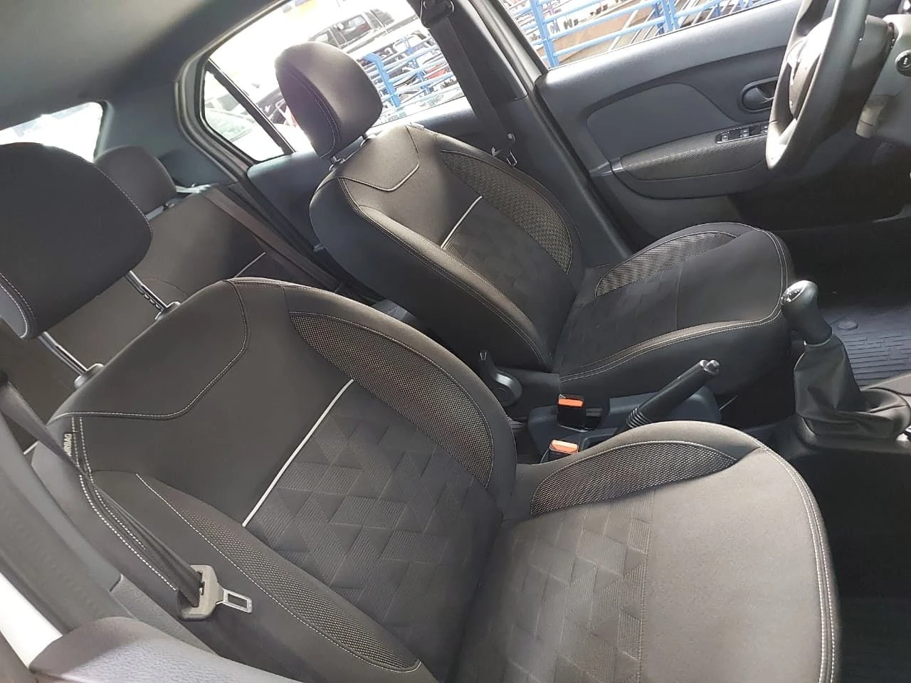 RENAULT LOGAN
