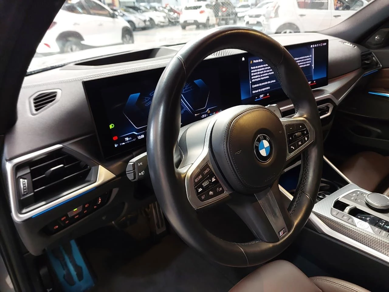 BMW 320i