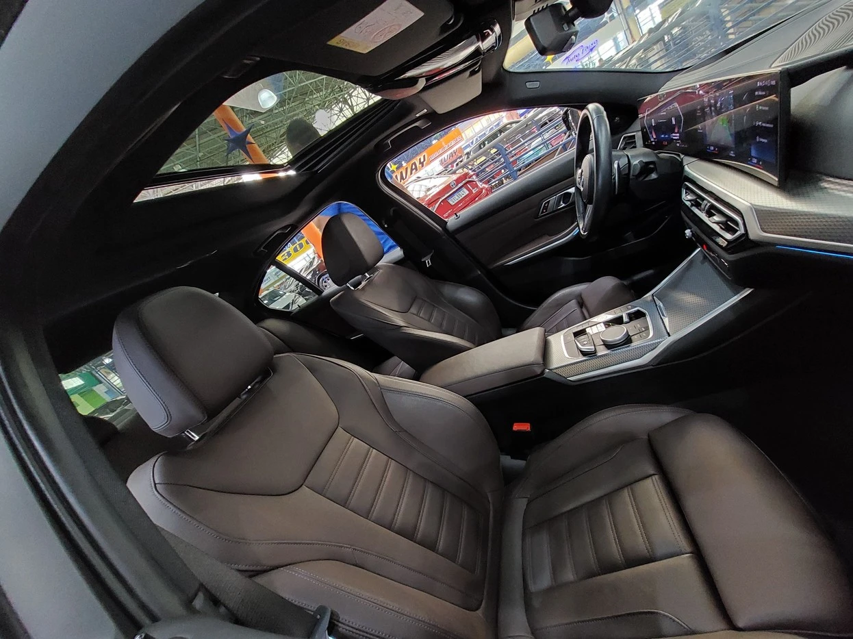 BMW 320i