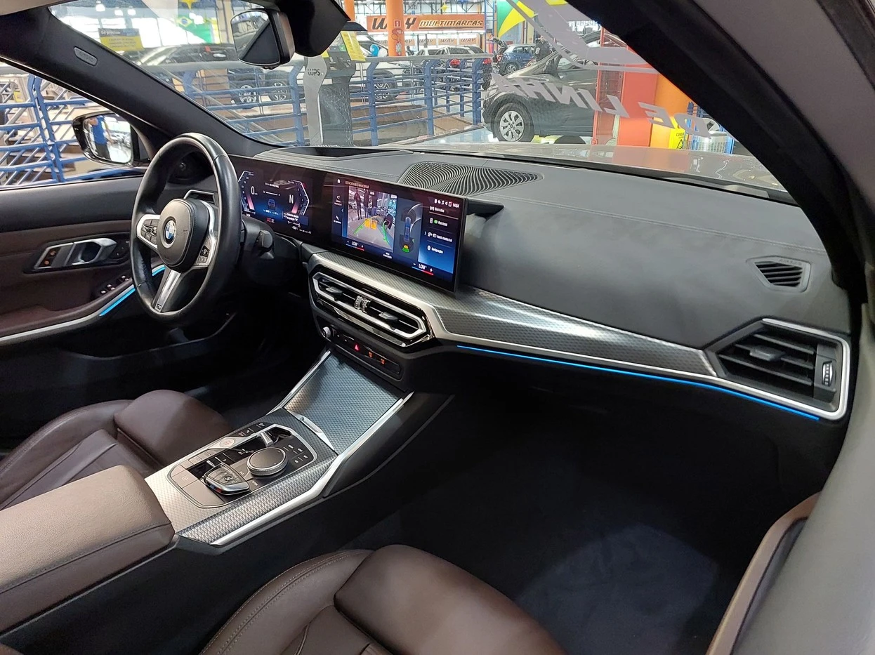 BMW 320i