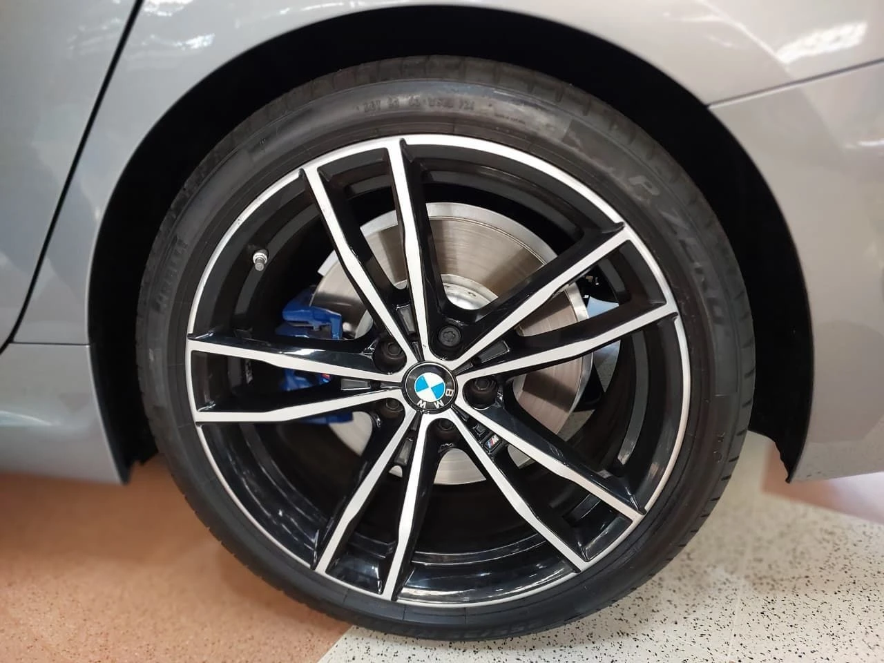 BMW 320i