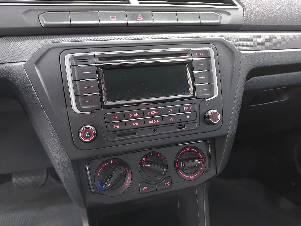 VOLKSWAGEN VOYAGE
